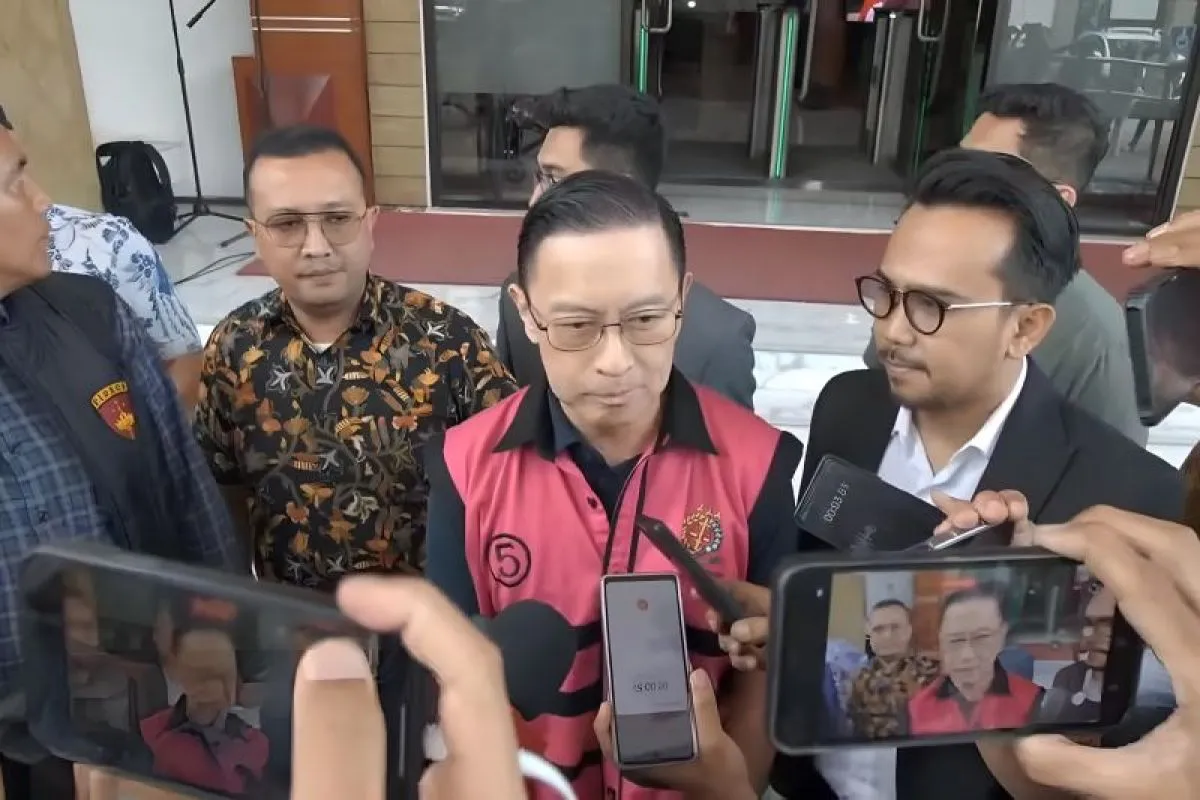 tom-lembong-dan-charles-sitorus-dilimpahkan-ke-kejari-jakpus-harapan-kebenaran-di-pengadilan